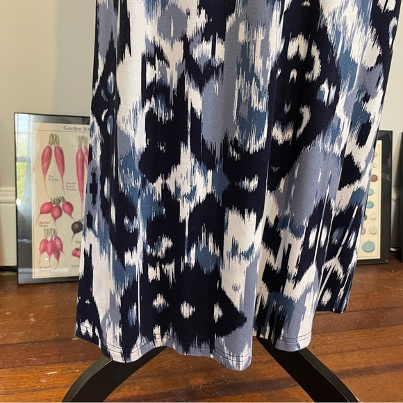 Banana Republic Blue pattern maxi skirt - Picture 5 of 6